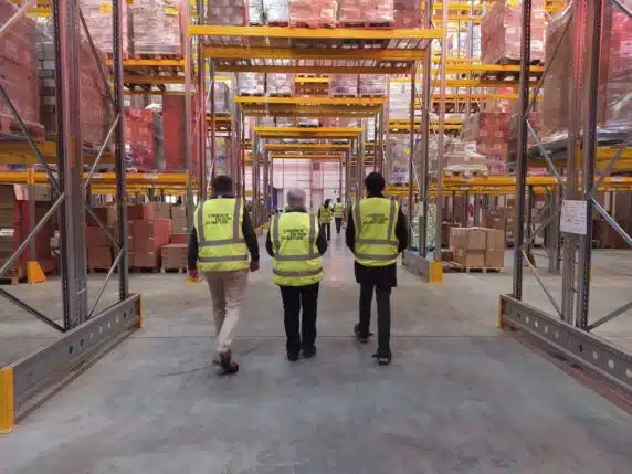 Don en nature : comment ADN valorise les invendus des entreprises